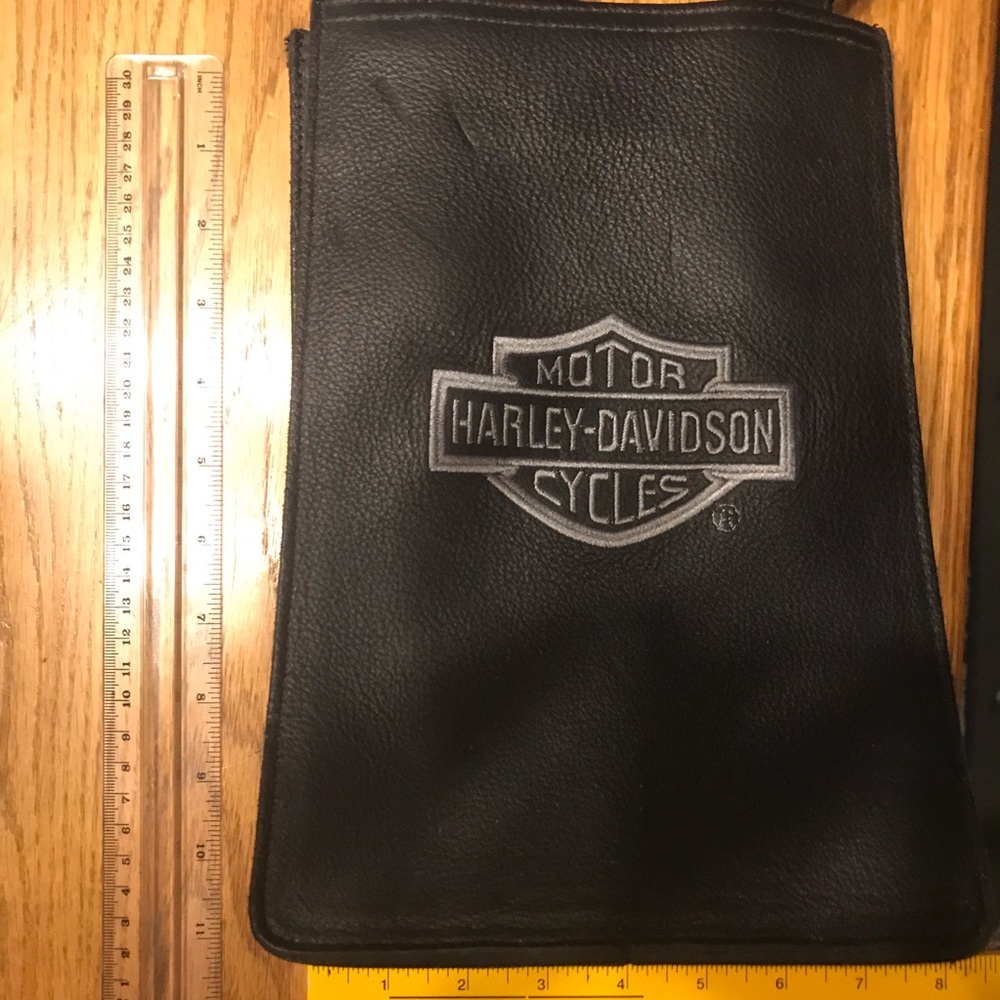 Harley Davidson motorcycles, Black Leather Purse, Embroidered Logo - Picture 3 of 7